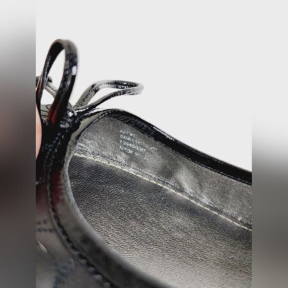 Coach flat  - Picture 9 of 10